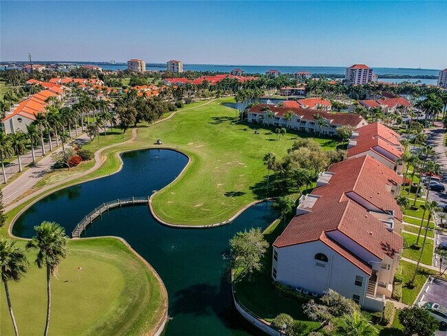 Building Photo - 6000 Bahia Del Mar Cir N