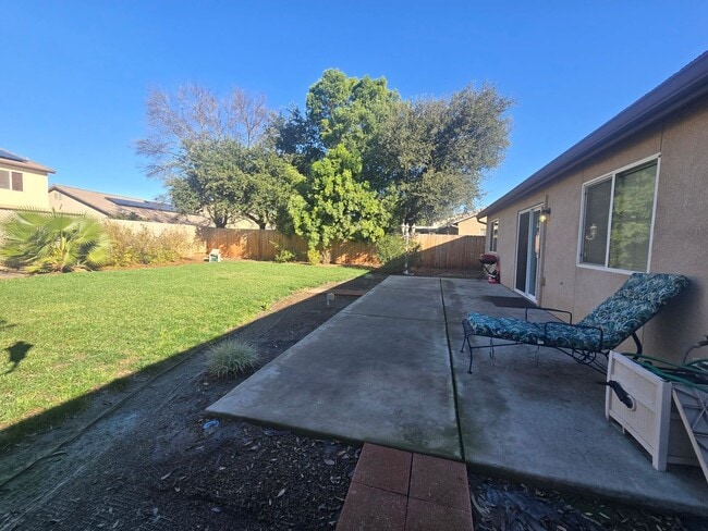 Building Photo - Beautiful 3BD 2BA home for rent in Hanford!