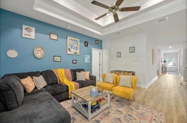 Building Photo - 2047 Hansel Hl Dr