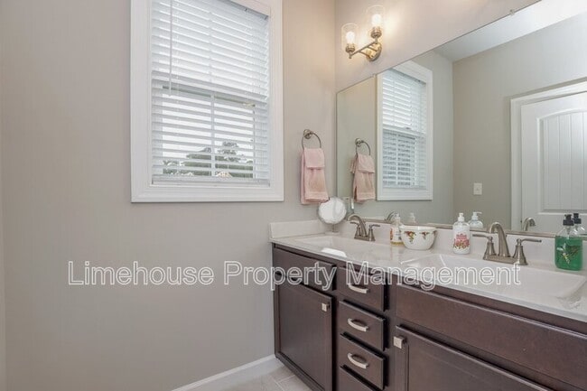 Building Photo - 2820 Garland Atwater Jr Ct