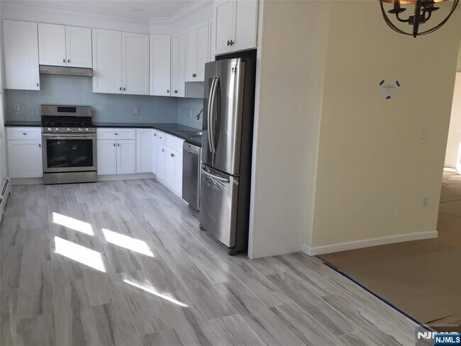 Building Photo - 248 2nd St