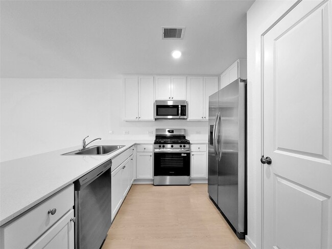 Building Photo - 1619 Winwood Dr