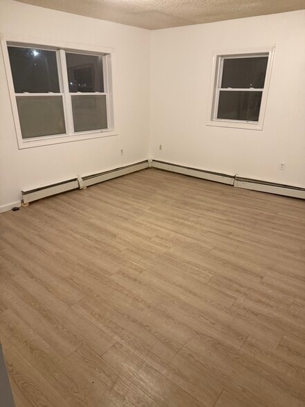 Building Photo - 87 Mather St