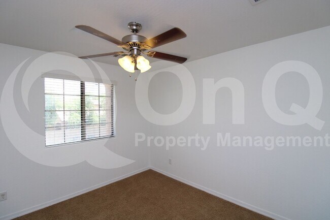 Building Photo - 730 N Robins Way