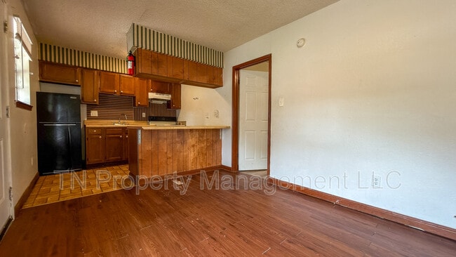 Building Photo - 206 Rue Royale