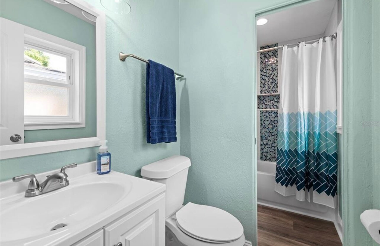 Building Photo - 11615 Park Blvd