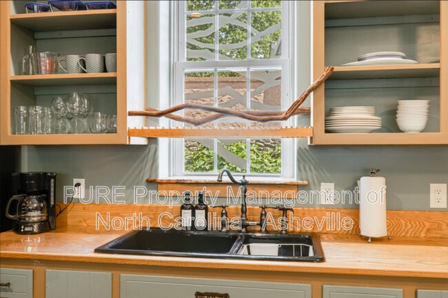 Building Photo - 226 Brickyard Rd