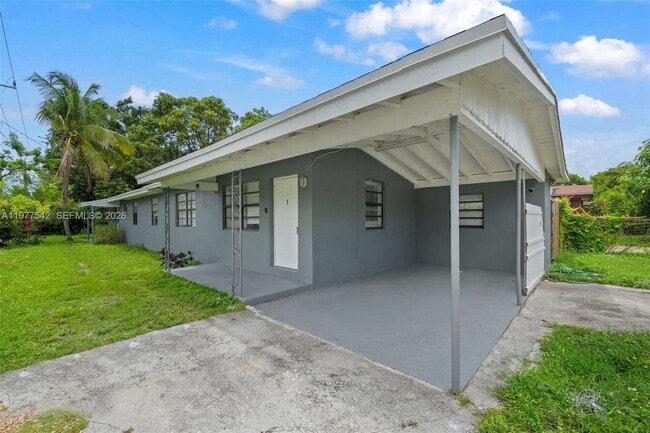 Building Photo - 1344 NW 7th Terrace