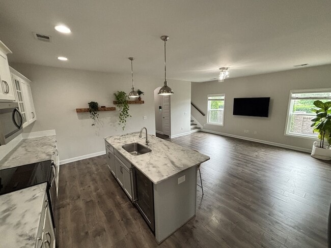 Building Photo - 155 Spadeleaf Blvd