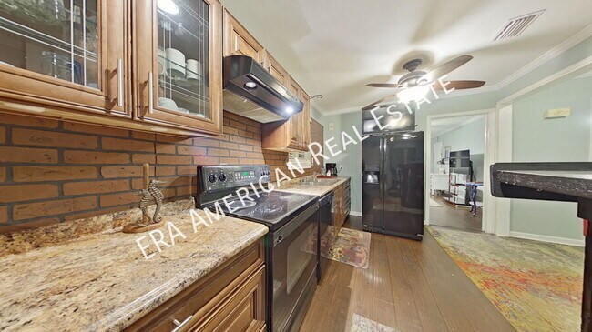 Building Photo - 726 Eglin Pkwy NE