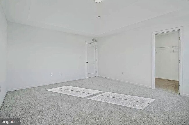Building Photo - 20 Shillington Ln
