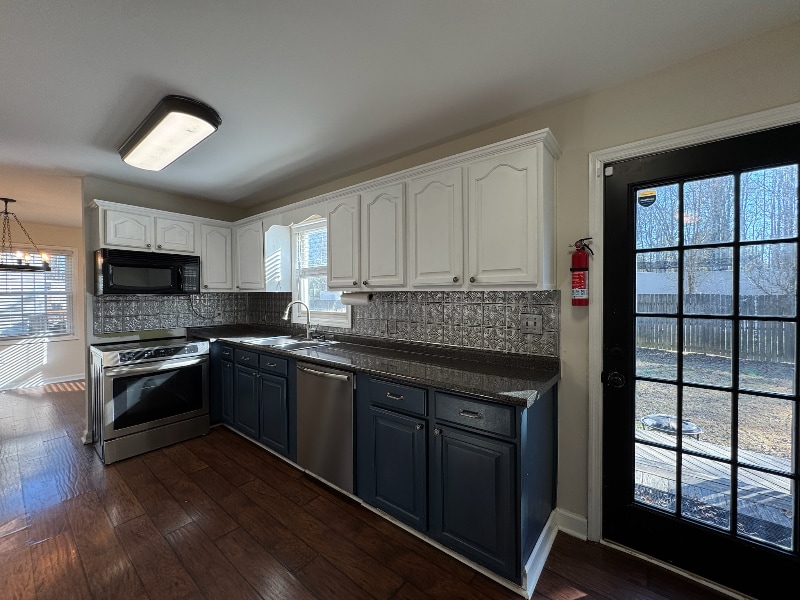 Building Photo - 135 Suffolk Dr