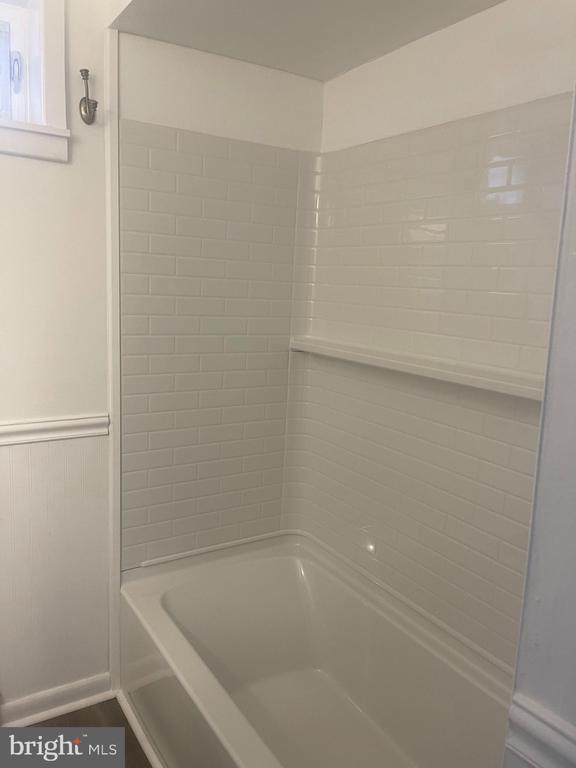 Building Photo - 238 6th Ave