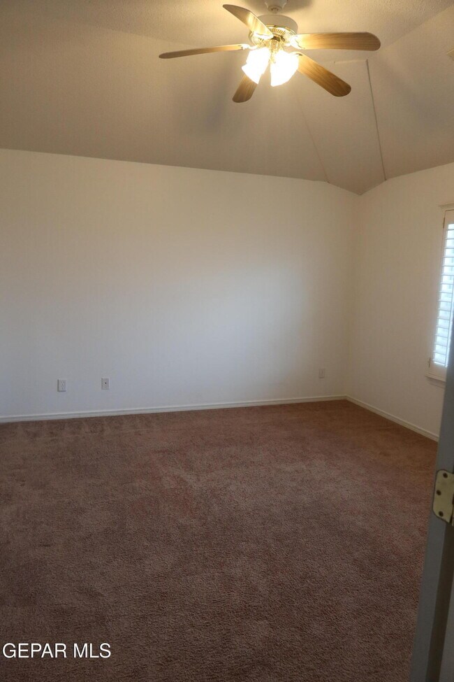 Building Photo - 12520 Twin Leaf Dr