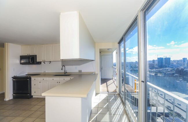 Building Photo - Academy Towers: 2-bed, 2-bath unit now ava...