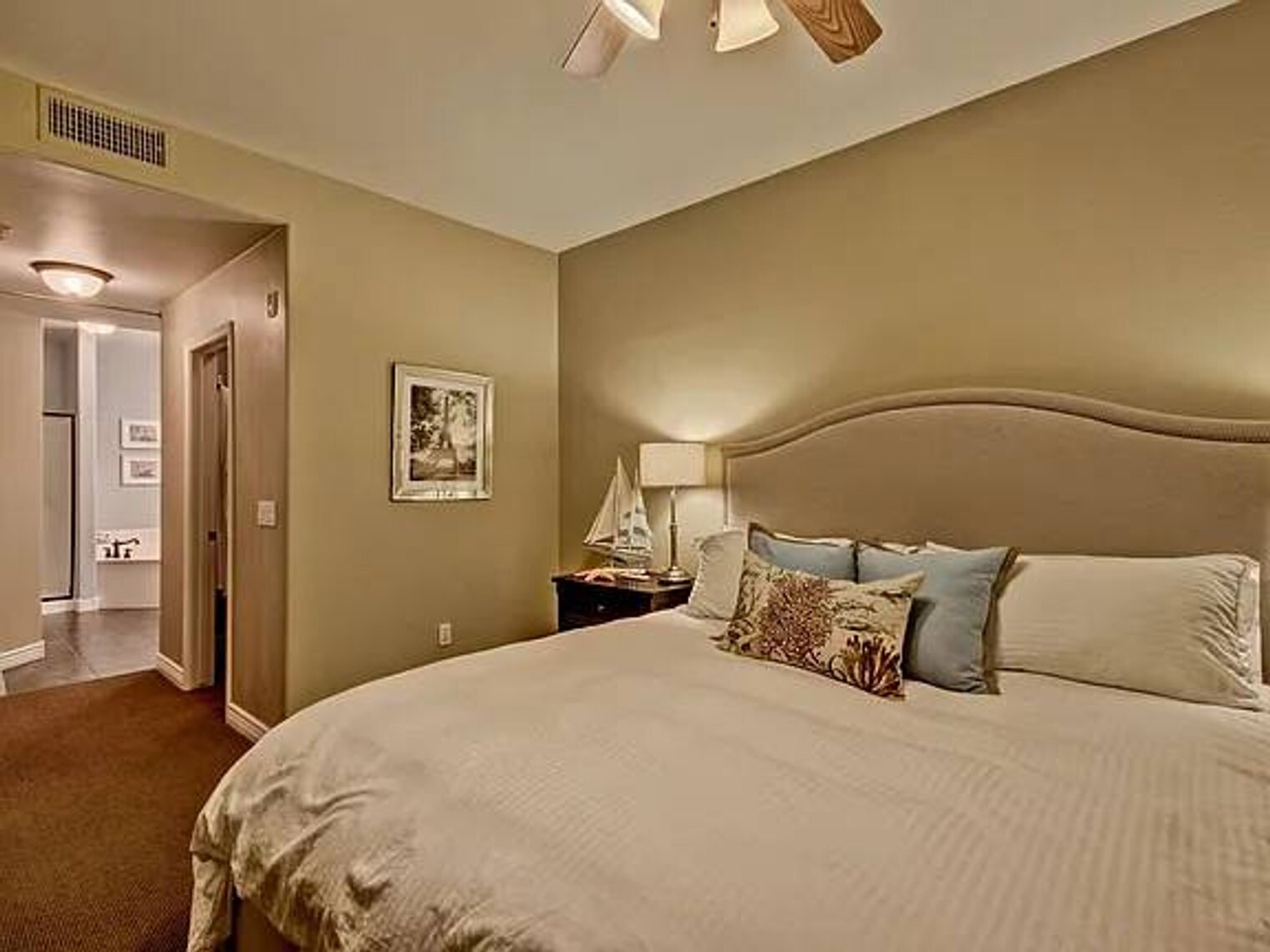 Building Photo - 5450 E Deer Valley Dr