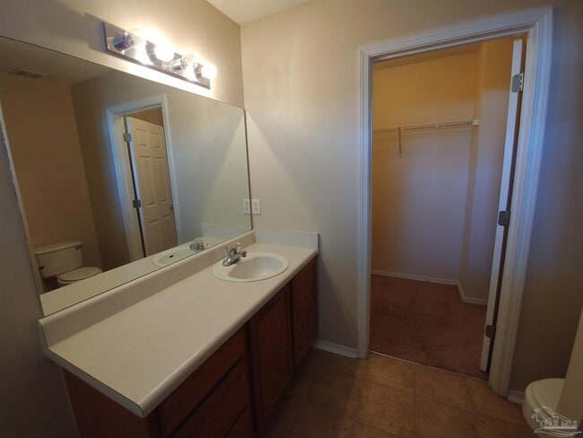Building Photo - 2491 Redoubt Ave