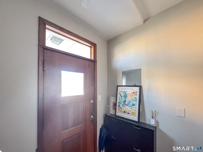 Building Photo - 508 Chapel St