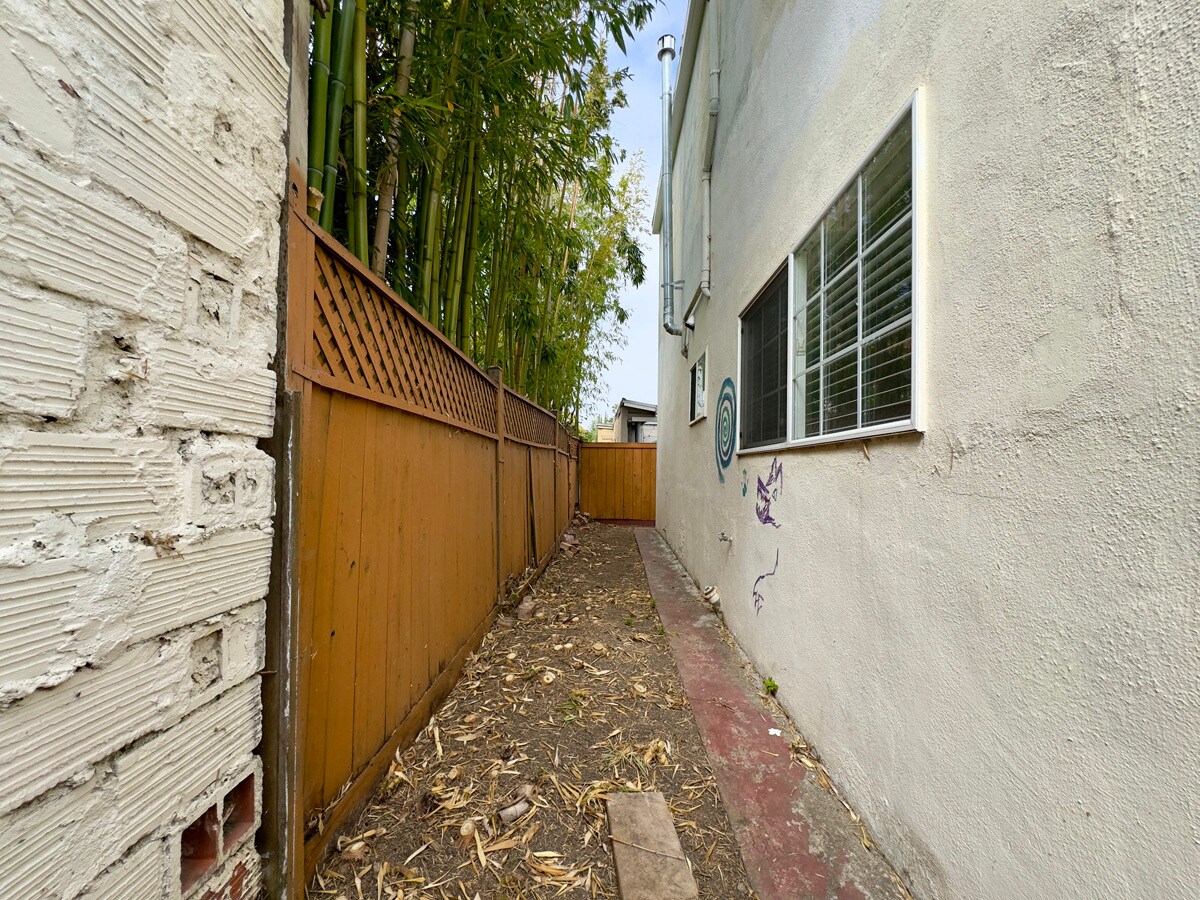 Building Photo - 1342 Hearst Ave
