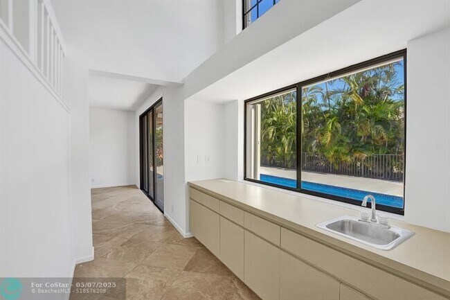 Building Photo - 2622 NW 49th St
