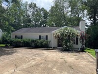 Building Photo - 3 Bed 3 Bath House