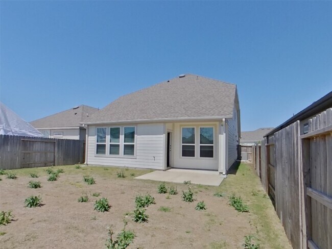 Building Photo - 23643 Gibson Frst Dr