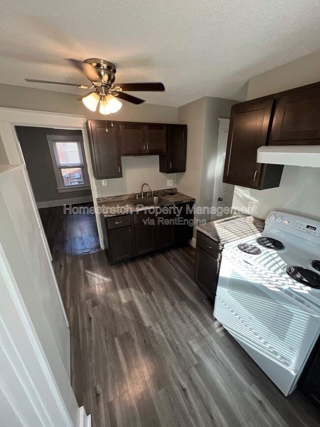 Primary Photo - 7014 Edison Ave