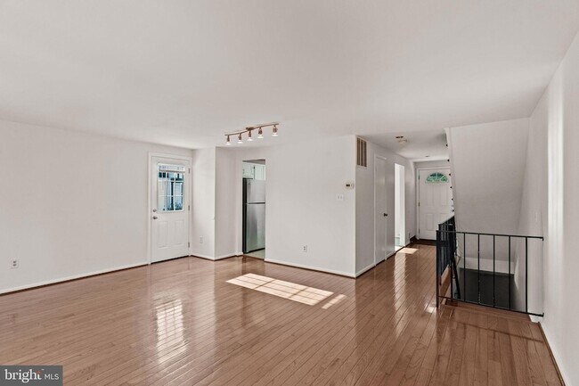 Building Photo - 14428 Black Horse Ct