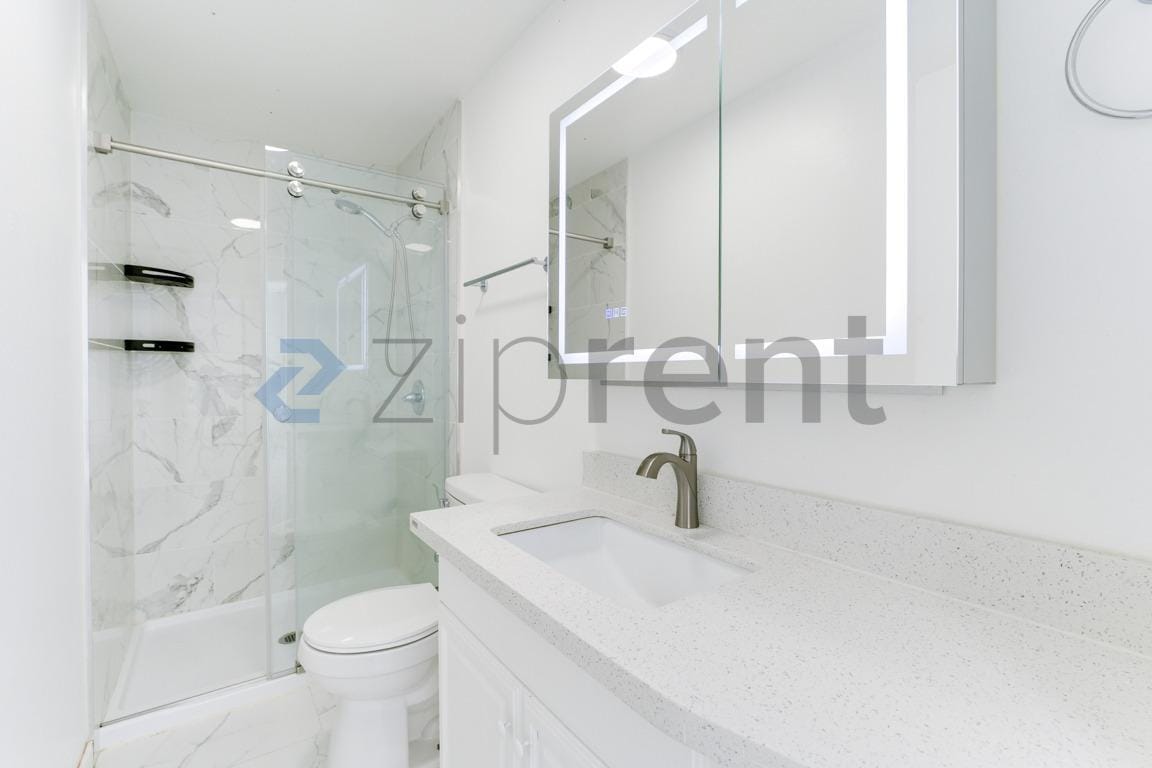 Building Photo - 2717 S 125th St