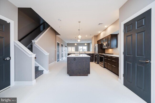 Building Photo - 1020 Penn St