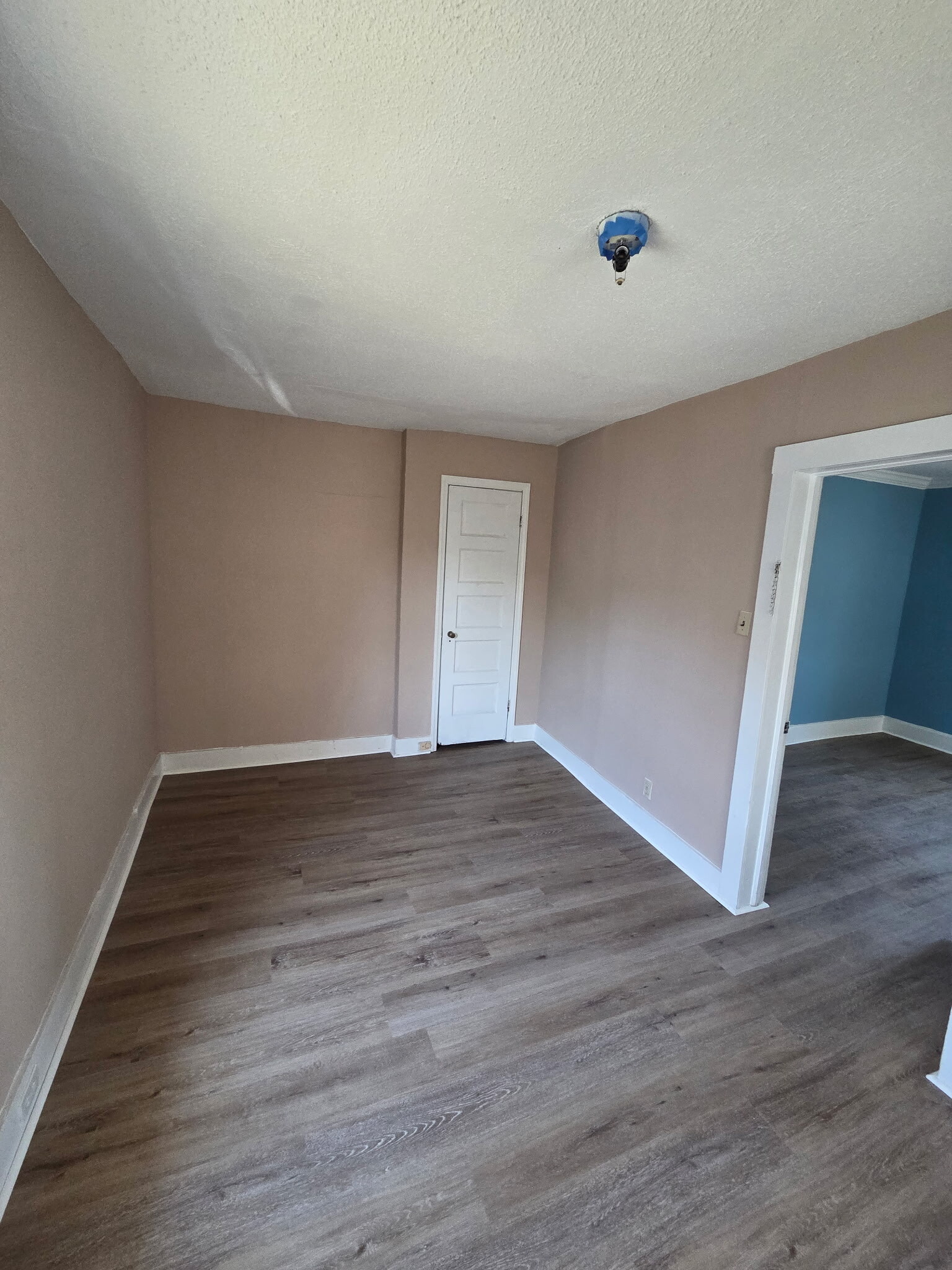 Building Photo - 545 Salley St
