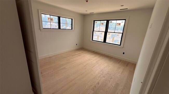 Building Photo - 38 Elmwood Ave