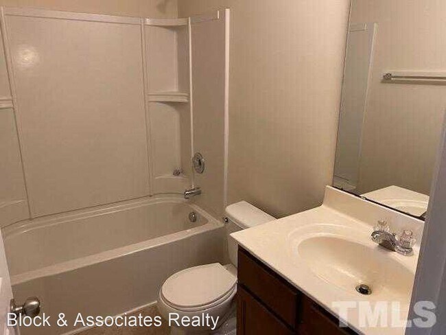 Building Photo - 3 br, 2.5 bath House - 8521 Quarton Drive