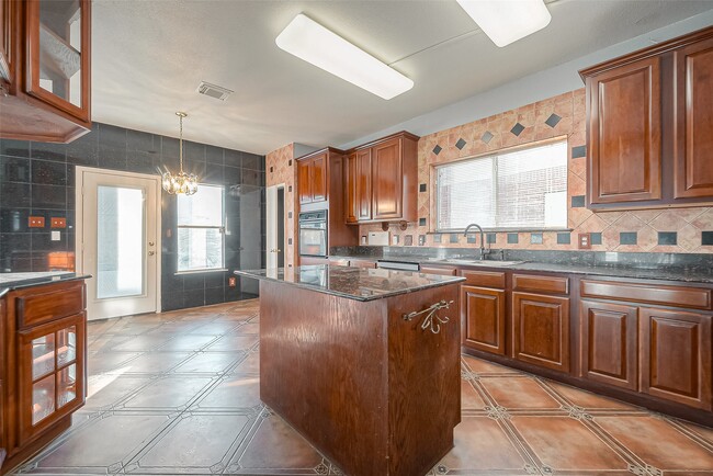 Building Photo - 9407 Demsey Mill Dr