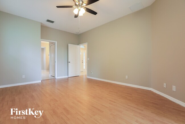 Building Photo - 2786 Trilby Ave