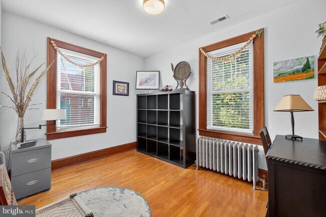 Building Photo - 420 W Cork St