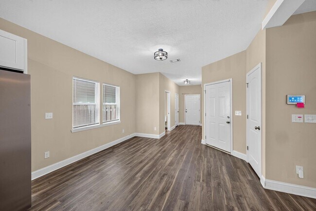 Building Photo - 934 Boyd Ln