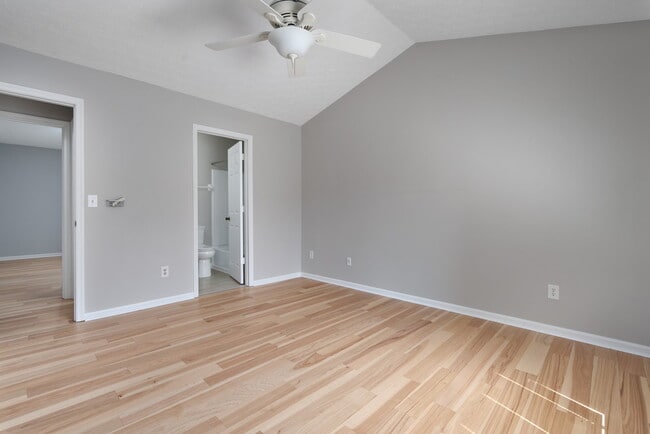Building Photo - 6251 Tara Hill Dr