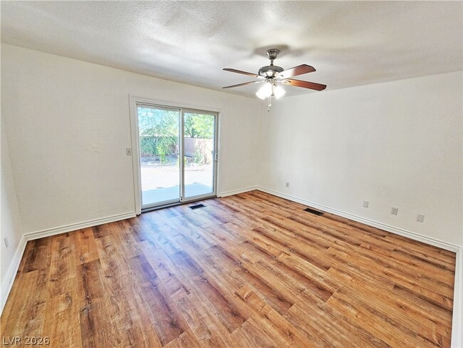 Building Photo - 5945 Badlands Ln