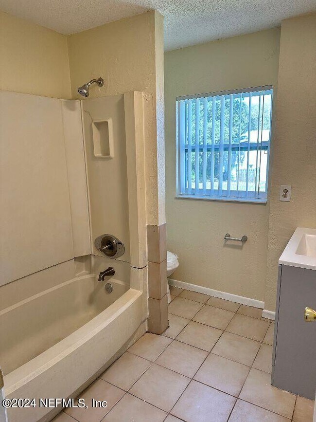 Building Photo - 60 Masters Dr