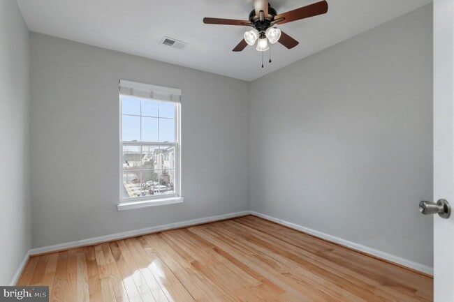 Building Photo - 2558 Banshire Dr