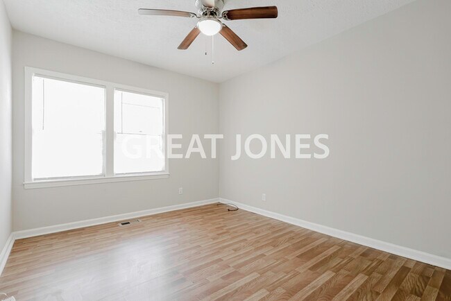 Building Photo - Charming 3 Bedroom in Columbus!