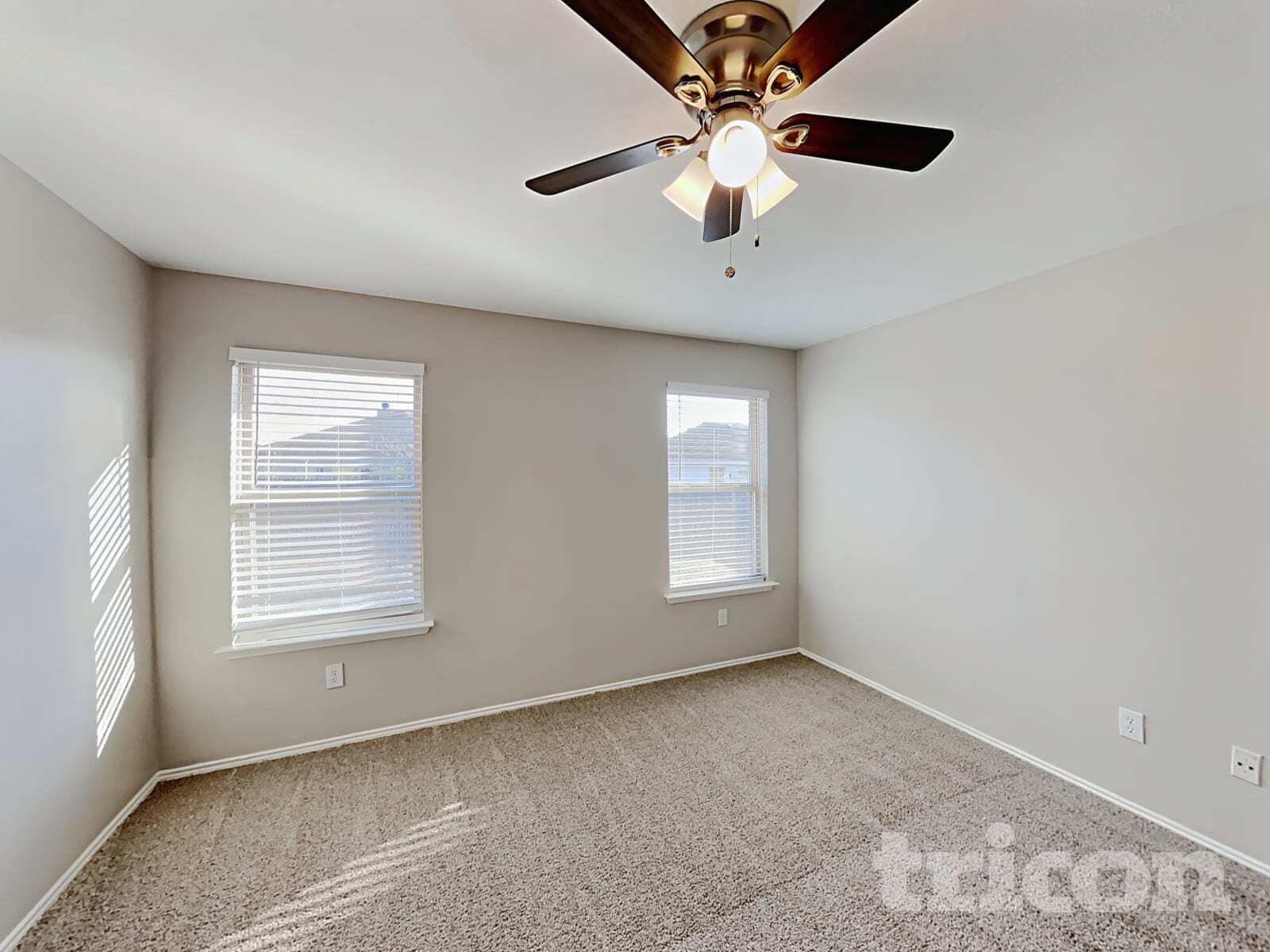 Building Photo - 1600 Bob Dr
