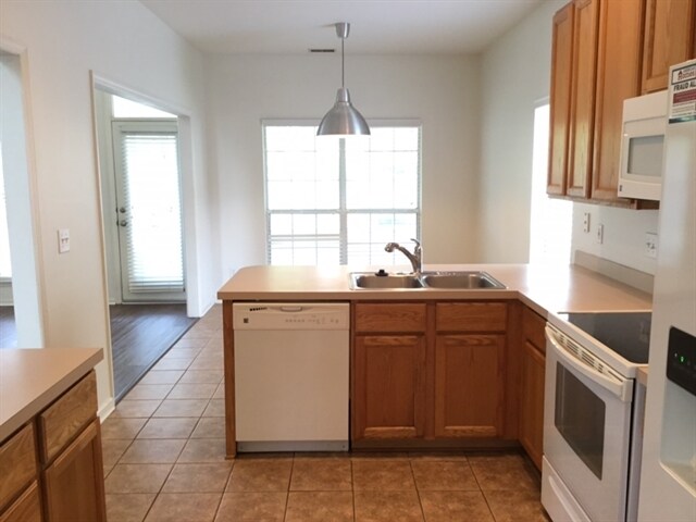 Building Photo - 328 Rice Bay Dr