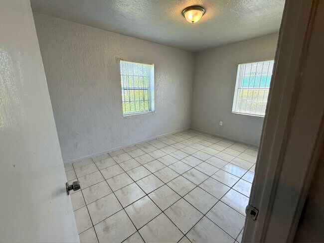 Building Photo - 15330 NW 31st Ave