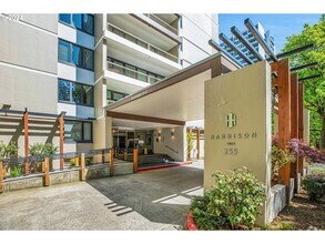 Building Photo - Modern 1Bd1Ba SW Corner Condo with some Ci...