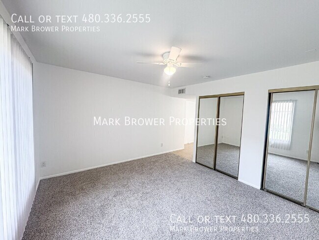 Building Photo - 1634 E Donner Dr