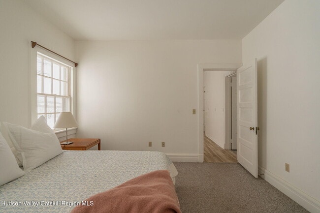 Building Photo - 56 Willowdale Farm Rd