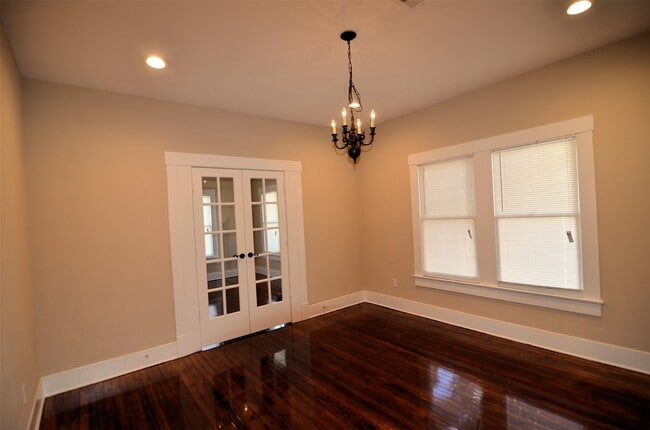 Building Photo - 1602 Lee St