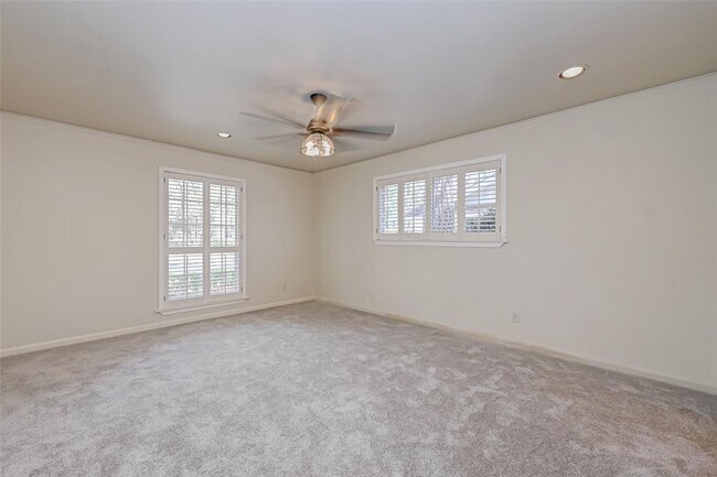 Building Photo - 12419 Huntingwick Dr